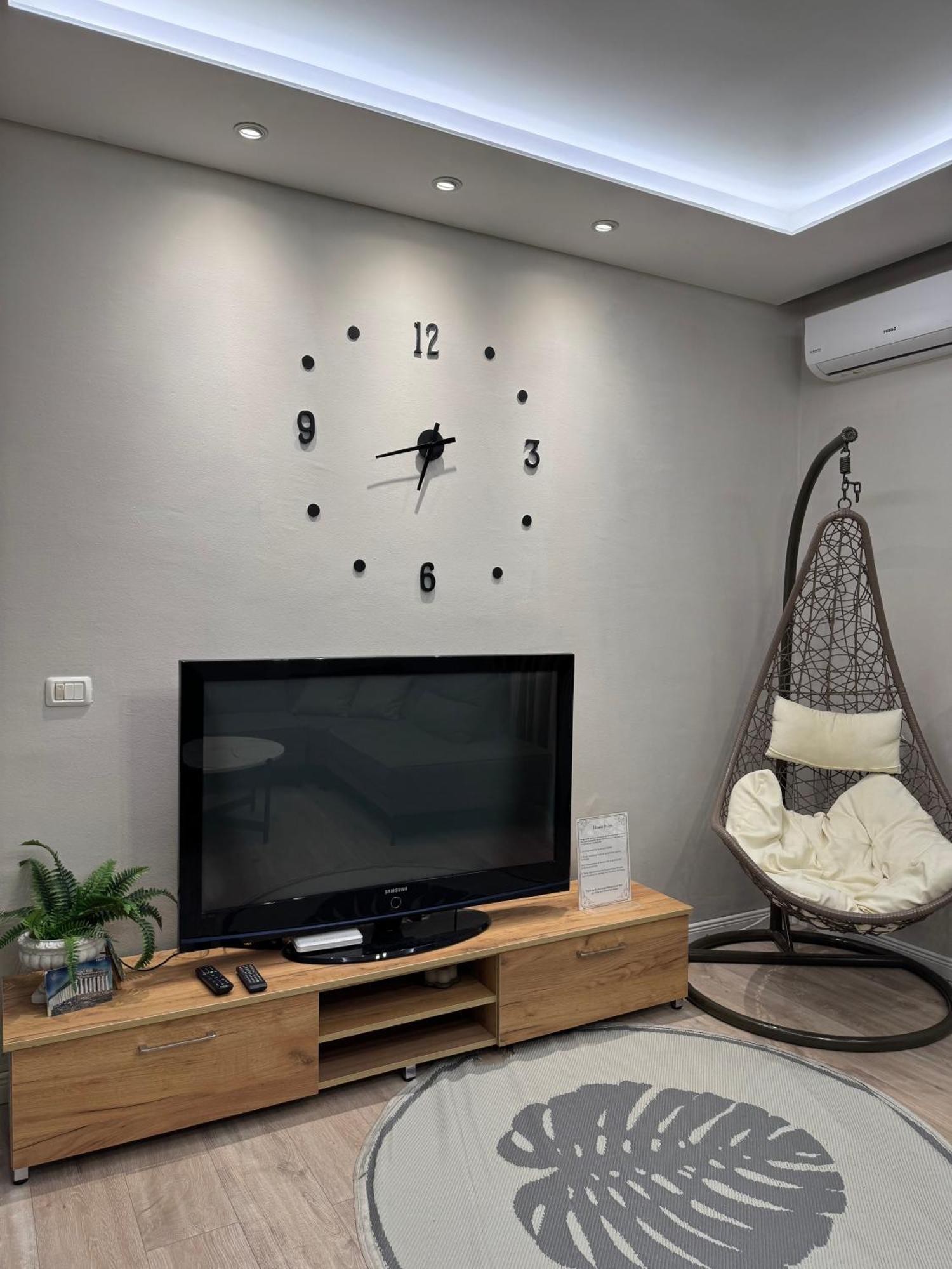 Hanna Apartment Tirana Buitenkant foto